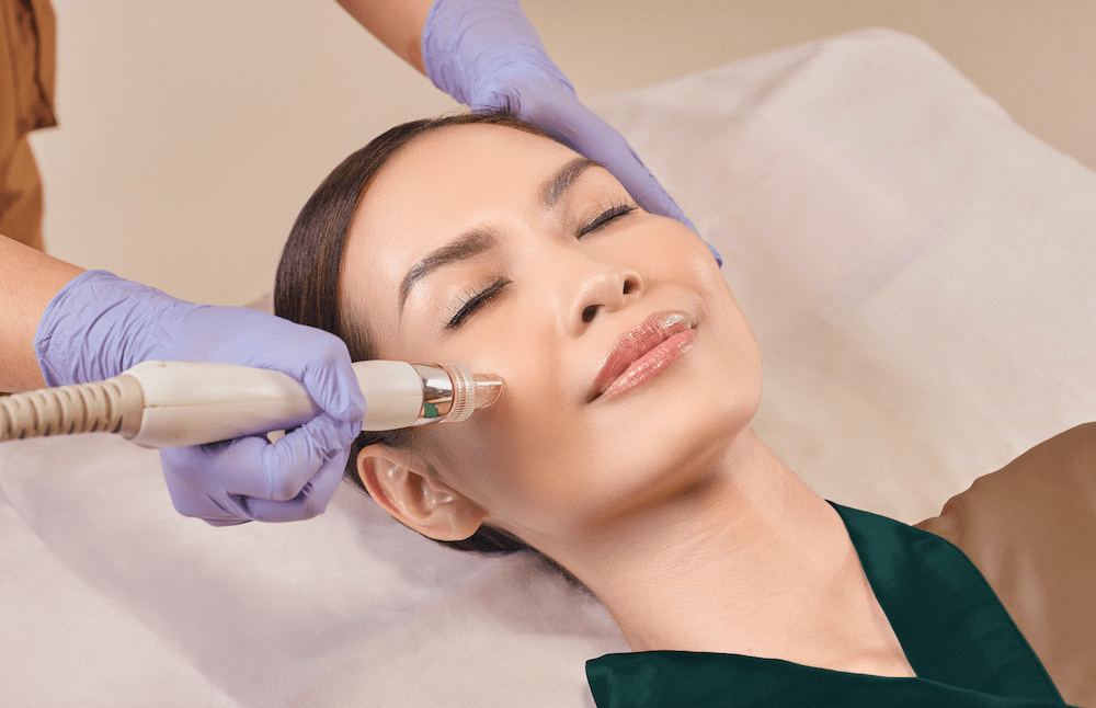 Hydra Glow Facial